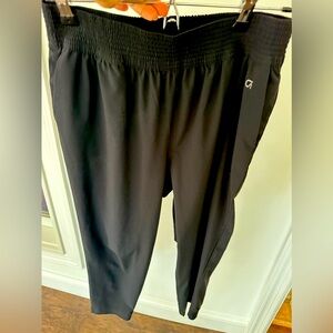 GapBody cropped pants